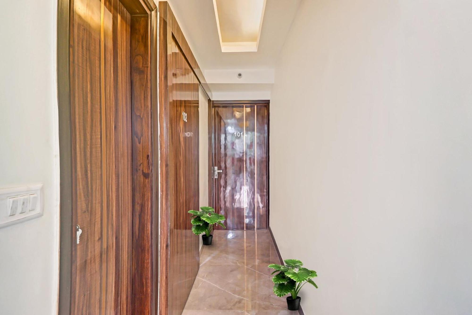 Hotel O Amazing Guest House New Delhi Extérieur photo