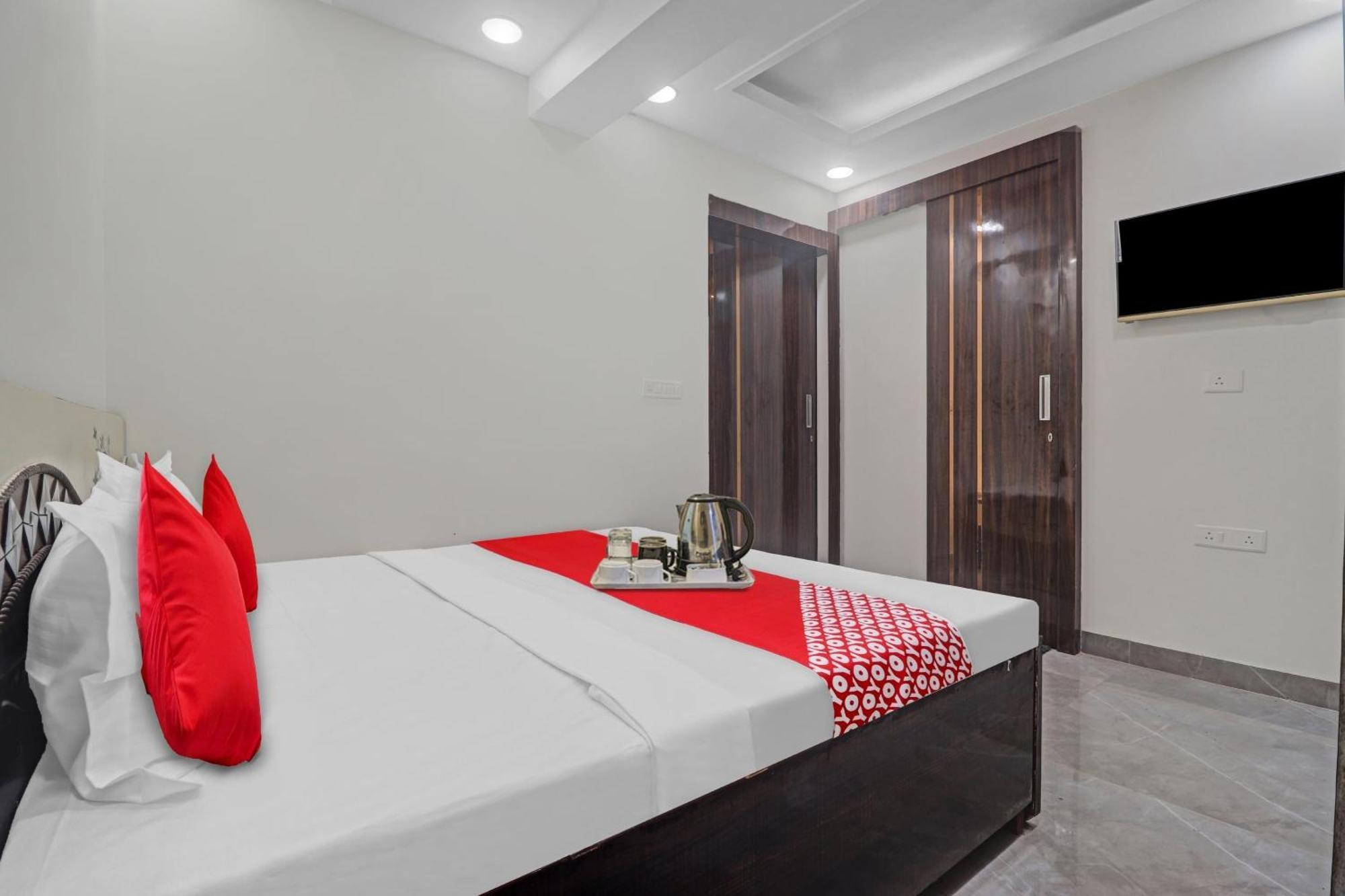Hotel O Amazing Guest House New Delhi Extérieur photo